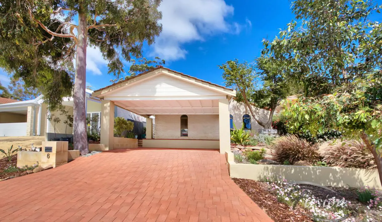 uploads1620023285389-lx5a4h9kvh8-378866598ae2174d4f6c842a3f7dd3986-Bretby-cl-Carine-003