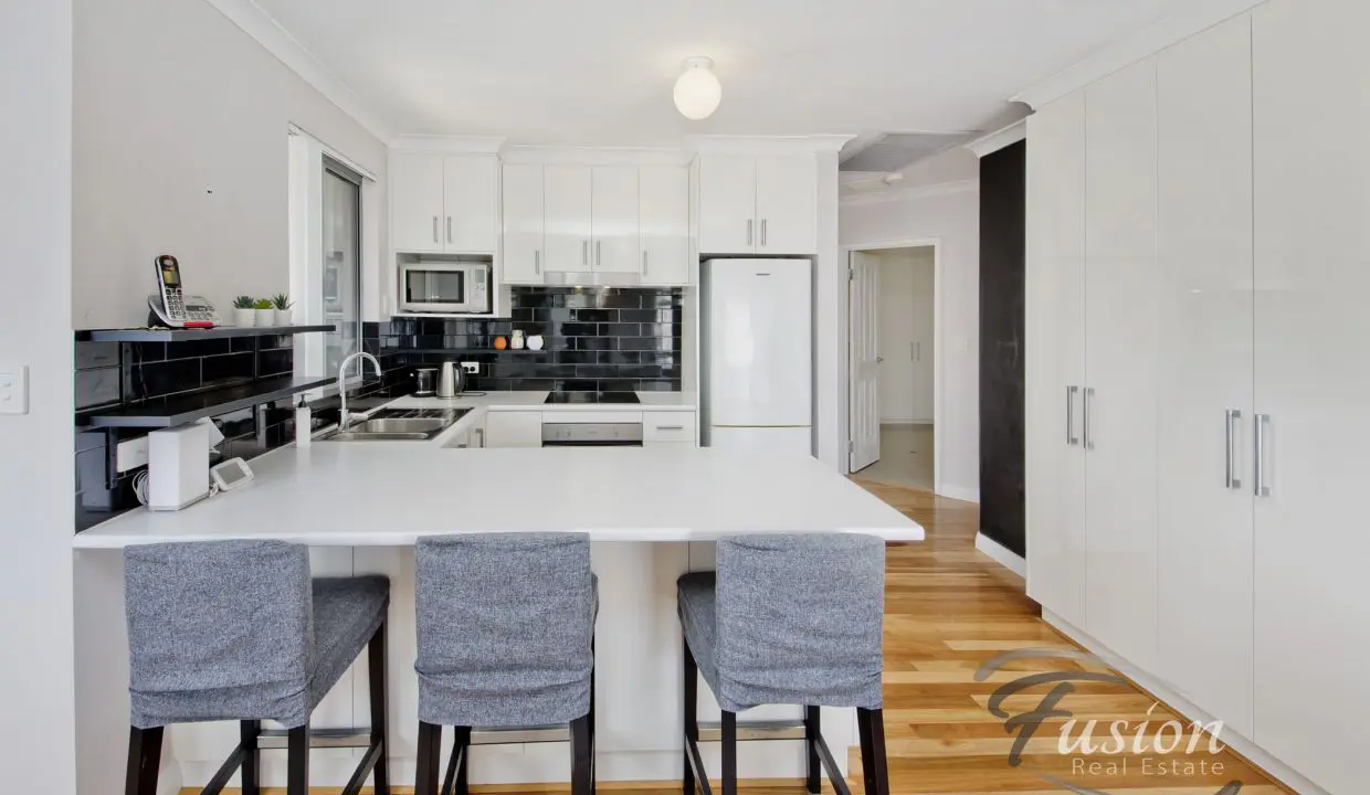 uploads1633141340440-oaj58lcaat-073017f7474e584c92767d0543443e4f92A-Ardleigh-Crescent-Hamersley-6