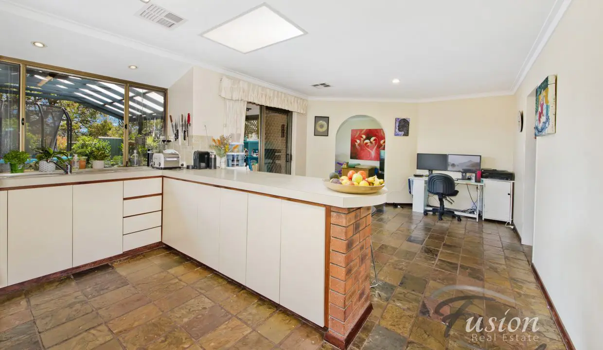 uploads1635746221137-zjrzf94yxuk-b02fec4c2716e2e92ce9c47645bd21a415-Galston-pl-Duncraig-9