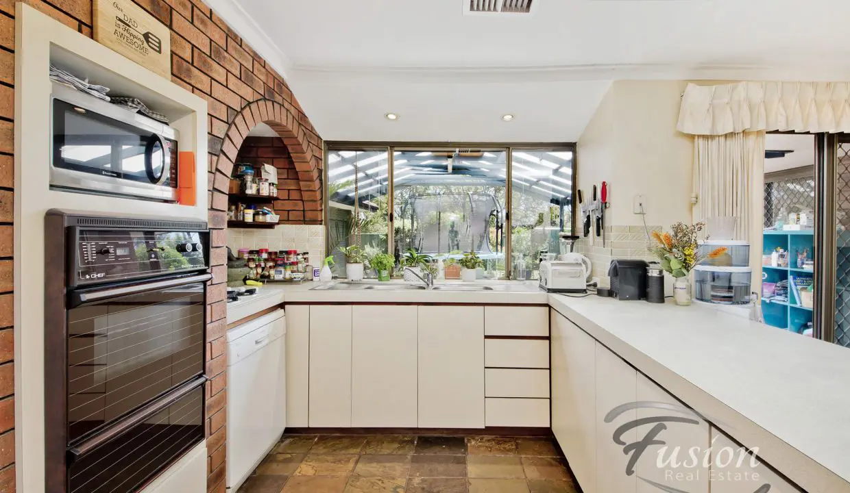 uploads1635746221140-rcfzedwofb-b02fec4c2716e2e92ce9c47645bd21a415-Galston-pl-Duncraig-10