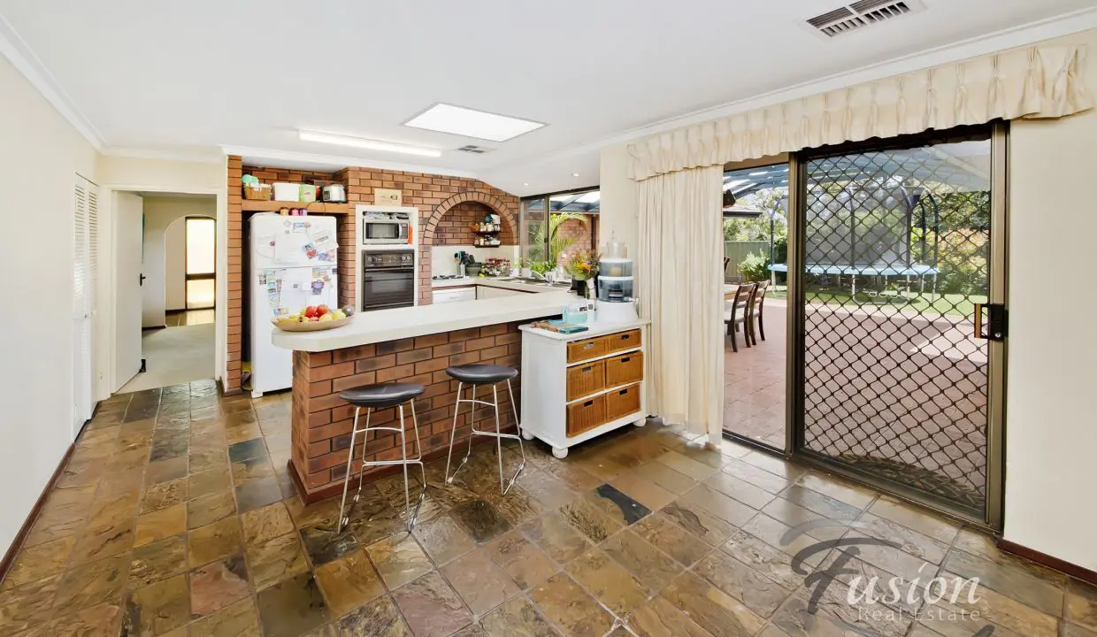 uploads1635746221143-qi71h64bg4-b02fec4c2716e2e92ce9c47645bd21a415-Galston-pl-Duncraig-11