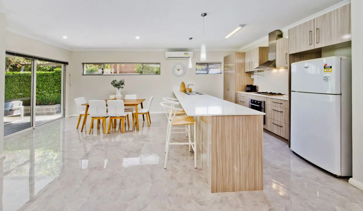 uploads1636081910739-4vyp3x3084h-e5ad6cd873cb979e1576a8406c89c53b9-Brodie-Lane-Scarborough-12