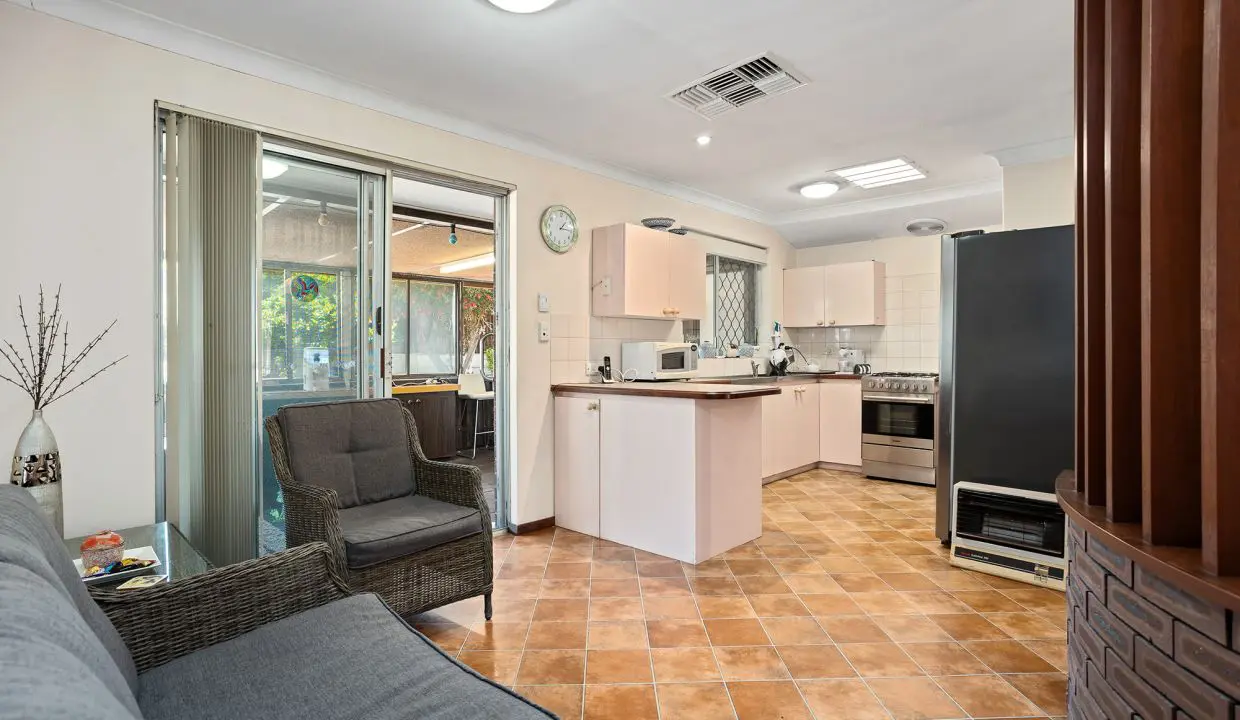 uploads1637741159692-8icpxmqtoyy-4d6fd698756cee4c2df8d3a259a93e14FusionRE_176-Warwick-Rd-7