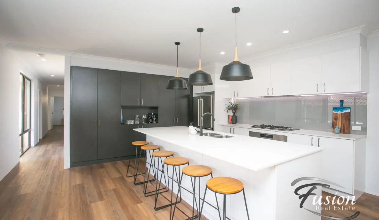 uploads1644308751726-0929p3evp2zy-117987b9c5b44958557f65c6fae2e351FusionRE-130B-Glengarry-Drive-Duncraig-8