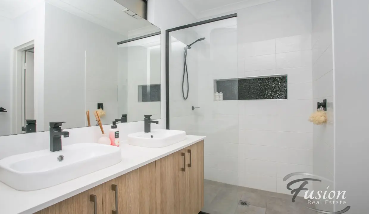 uploads1644308751745-runrftw4e-117987b9c5b44958557f65c6fae2e351FusionRE-130B-Glengarry-Drive-Duncraig-17