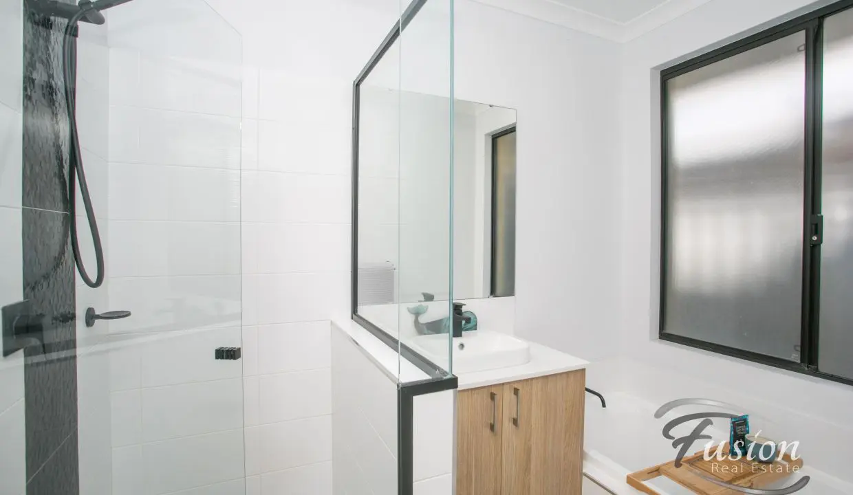 uploads1644308751747-g2zn16abh54-117987b9c5b44958557f65c6fae2e351FusionRE-130B-Glengarry-Drive-Duncraig-17a