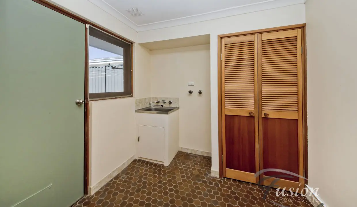 uploads1644974867695-k36a7ngmarg-9da9e66832583fb1006ba041767d358710-Brandon-Crt-Duncraig-01-16