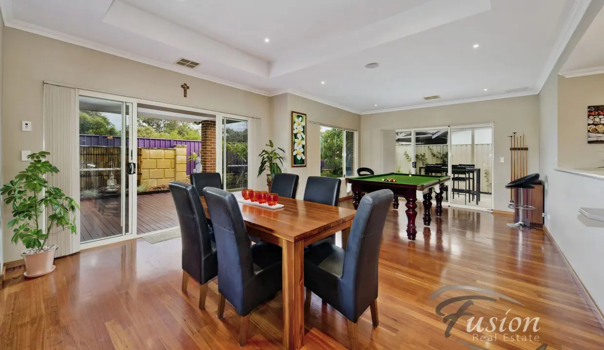 uploads1659416987622-l7ju10l6gf-2d7c6575217540a7e02395dab21e092810A-Poimena-St-Kingsley-7