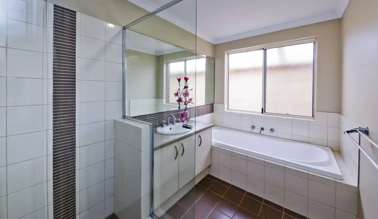 uploads1659416987654-hnu5yhdslrs-2d7c6575217540a7e02395dab21e092810A-Poimena-St-Kingsley-28