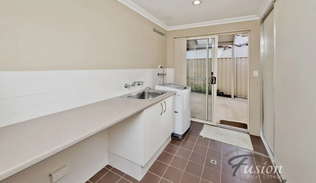 uploads1659416987655-yvqa19dscp-2d7c6575217540a7e02395dab21e092810A-Poimena-St-Kingsley-29