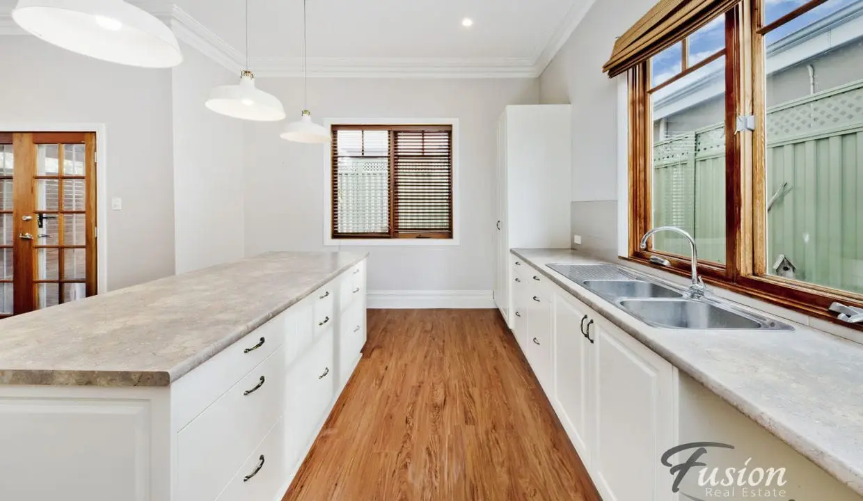 uploads1683787305139-tjbfpnx4w8l-269582511eb65e33fdde9ae3da094733Fusion-Real-Estate_33-Stuart-Street-Maylands-19