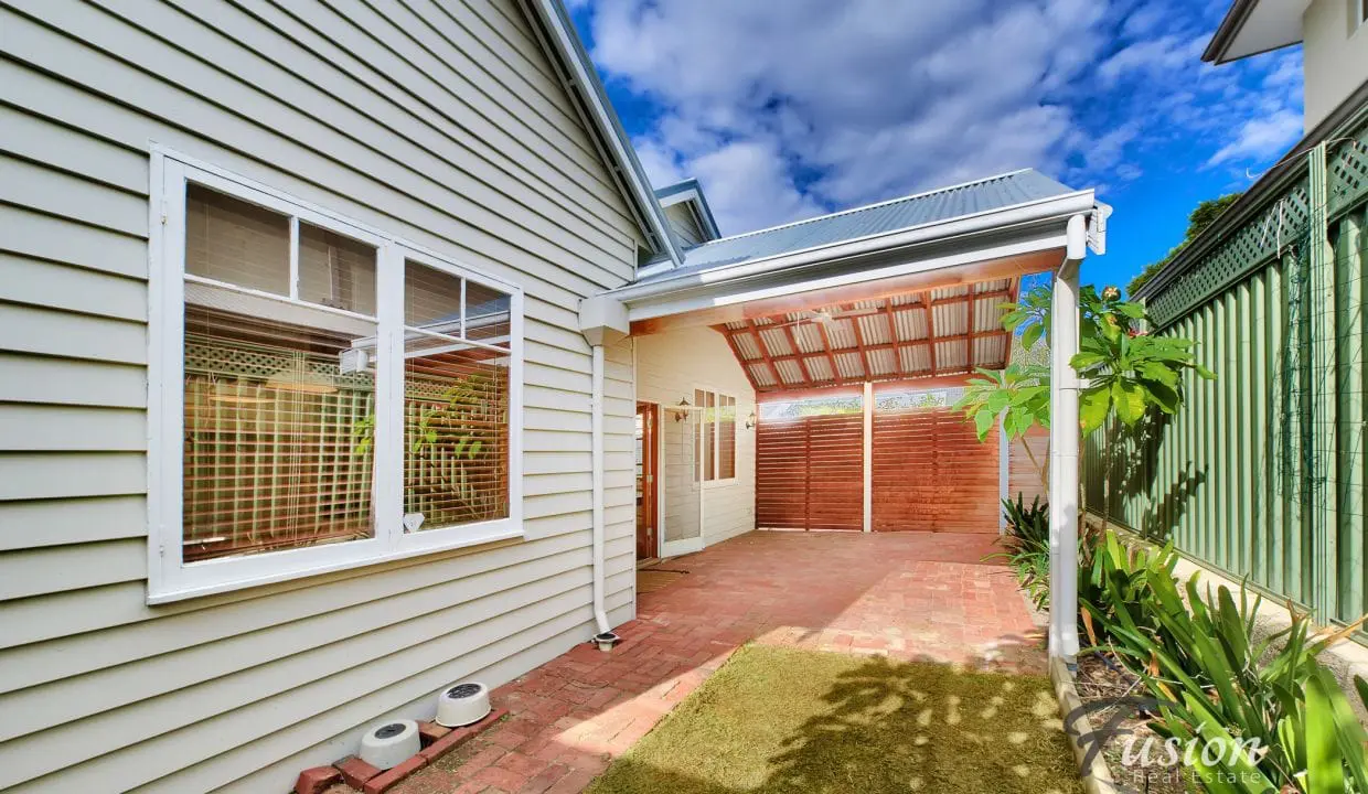 uploads1683787305144-t90fsdwfhyq-269582511eb65e33fdde9ae3da094733Fusion-Real-Estate_33-Stuart-Street-Maylands-23