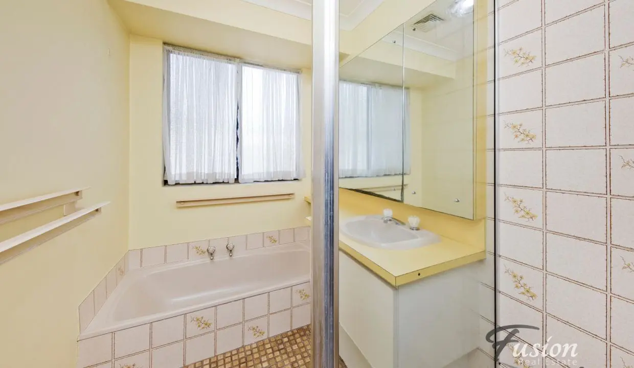 uploads1689735149438-sa94p6awt3g-85e3e539f67fa4d36e39f27eb7d1da41Fusion-Real-Estate-10-Bernard-Manning-Drive-Duncraig-11