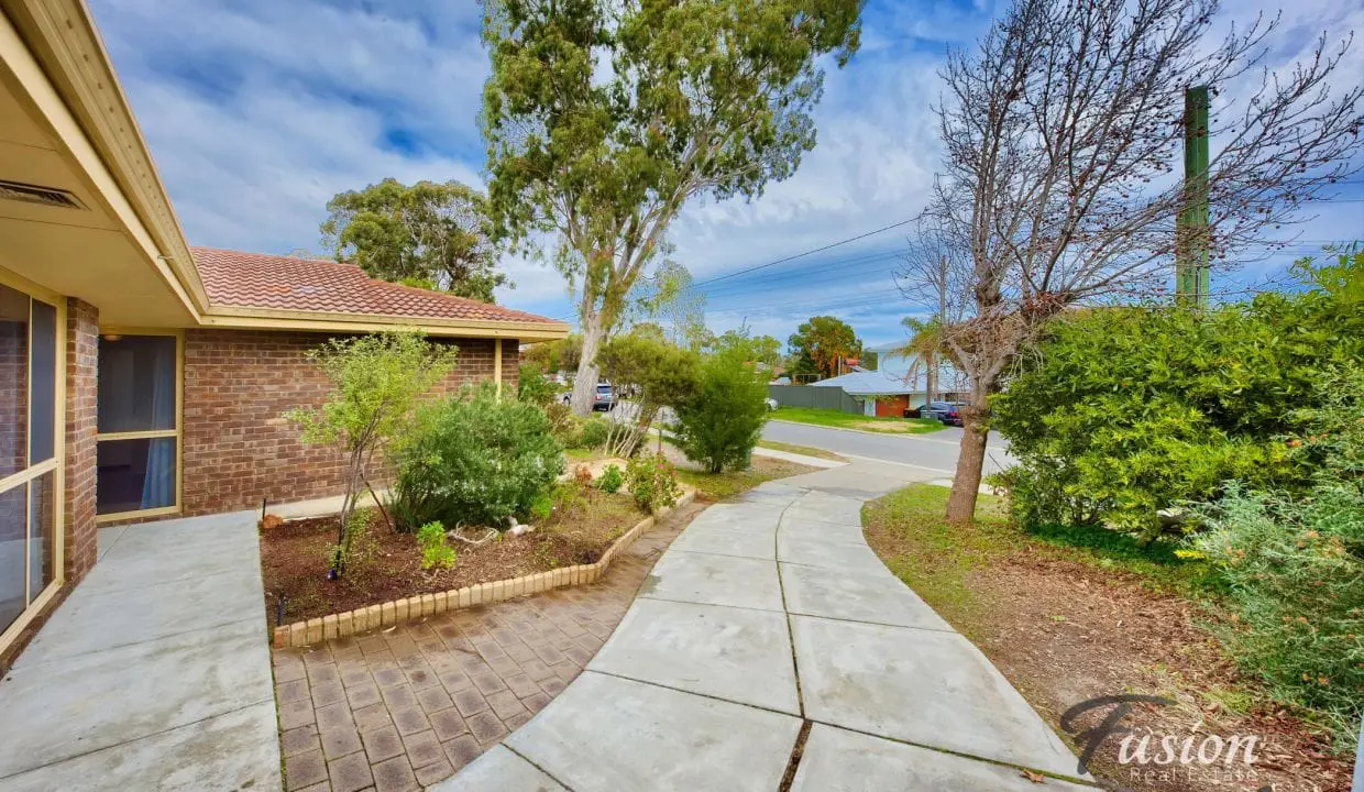 uploads1689921427955-au01o8dk5ro-59c7fd543ac15ff0378fd60544bbaef854-Merivale-st-Greenwood-006