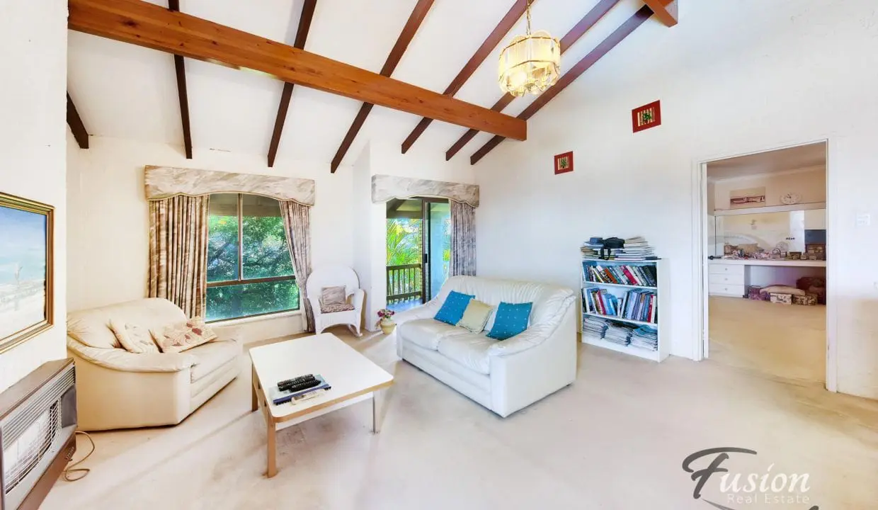 uploads1691388371818-91i5uga9qeg-9b9dd500a082e72bdb2270f6c9cbbb0016.-Family-Upstairs