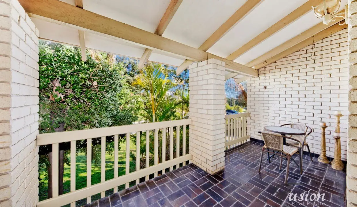 uploads1691388371822-6pj4fn76jl8-9b9dd500a082e72bdb2270f6c9cbbb0019.-Upstairs-balcony