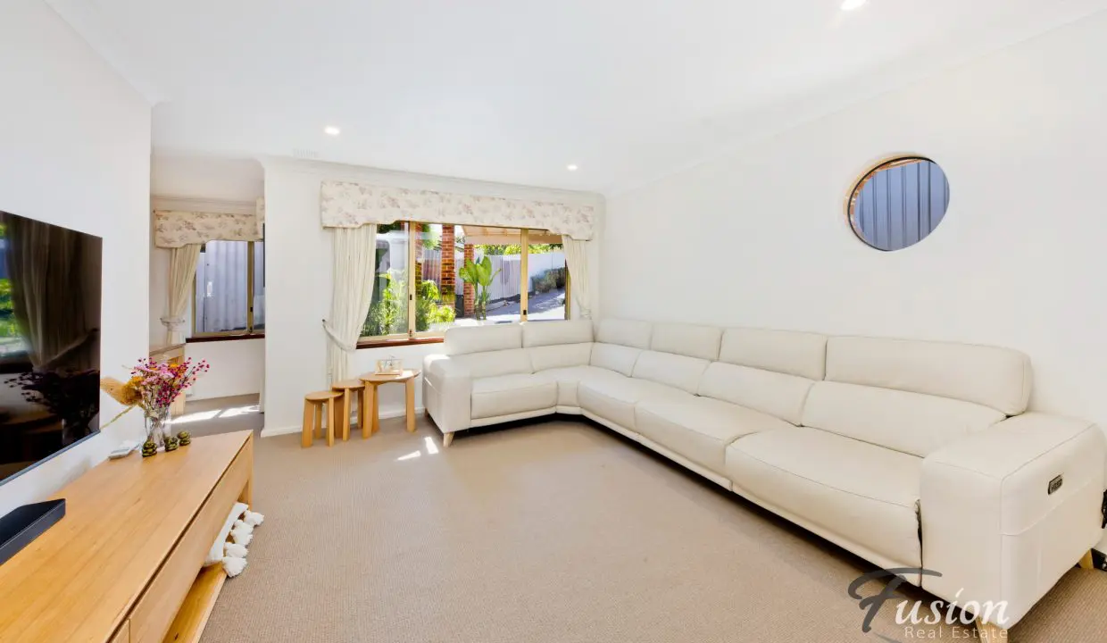 uploads1736390253398-rg0r4l4014e-81f0ef0b24f077590d93368a19047ef415B-Buchan-Place-Hillarys-2