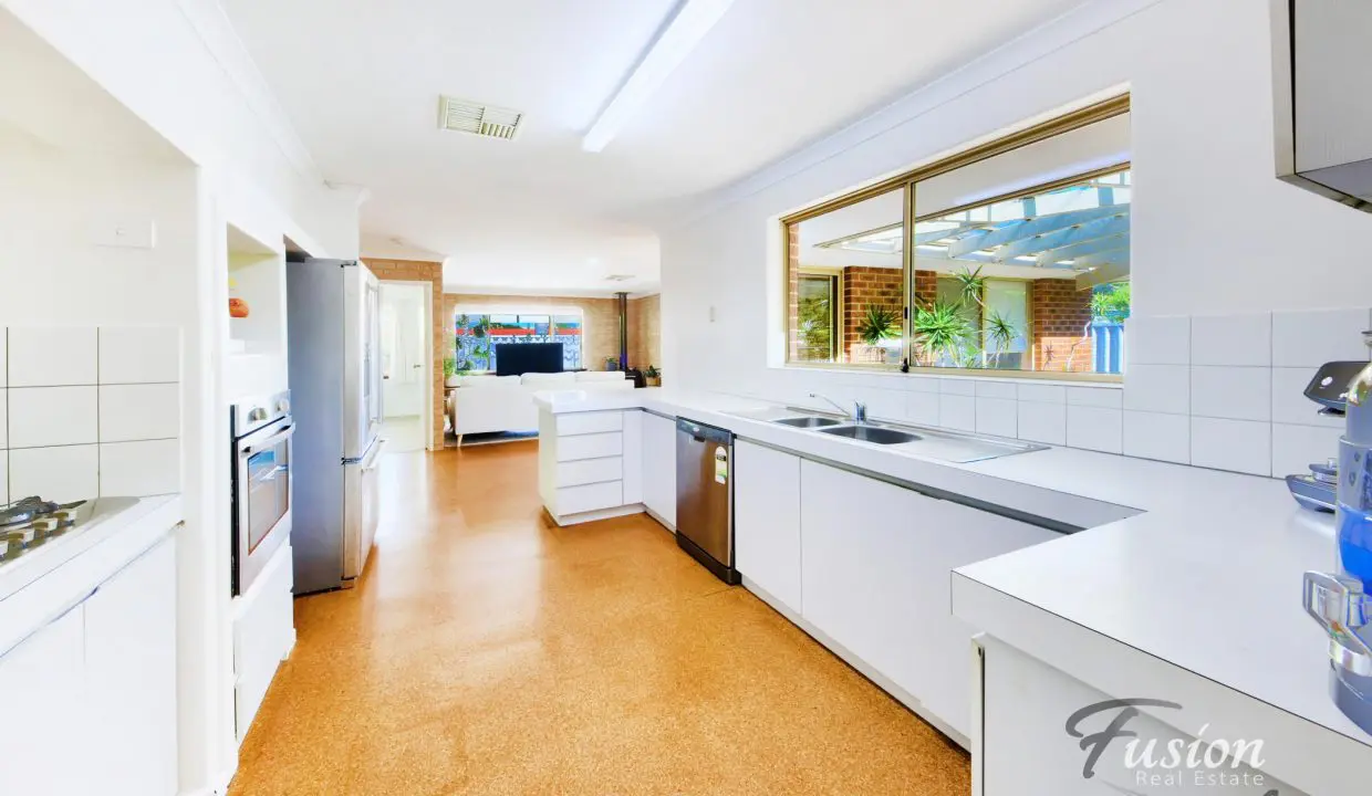 uploads1736390253413-y7upuinwn2d-81f0ef0b24f077590d93368a19047ef415B-Buchan-Place-Hillarys-12