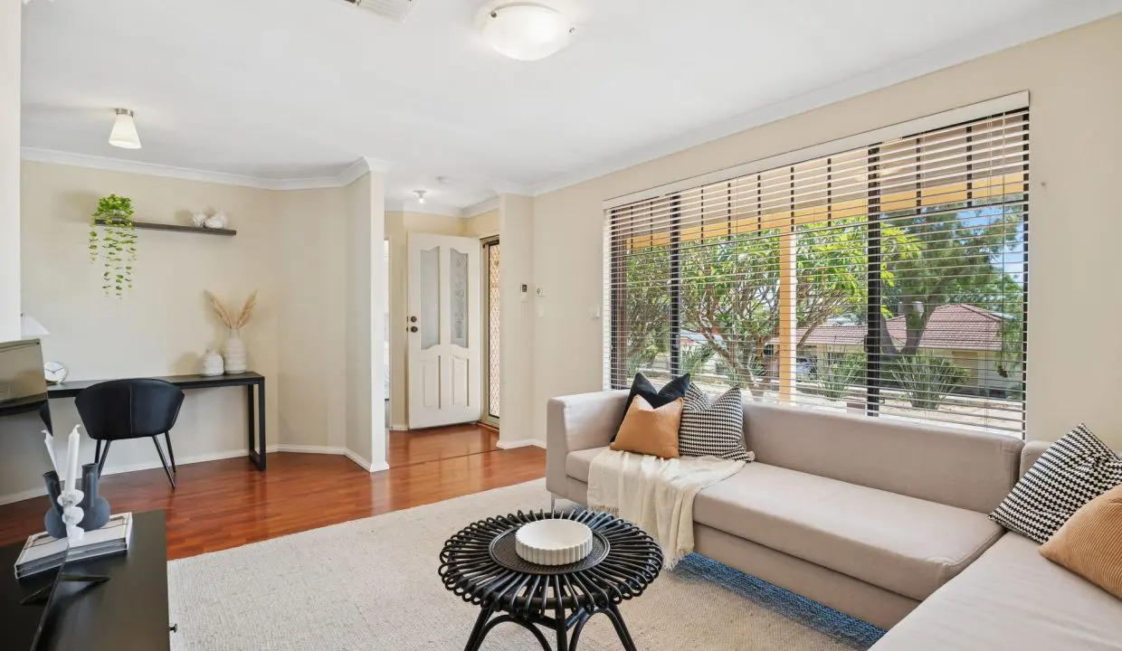 uploads1764209359664-rjq8pwunxik-55afba0a651d89e8df31877787cefc774