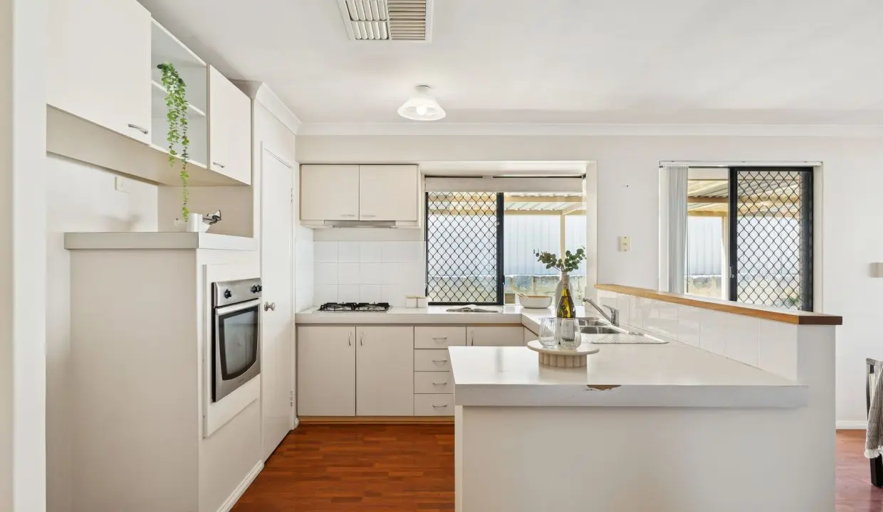 uploads1764209359678-afhq5exito9-55afba0a651d89e8df31877787cefc7712