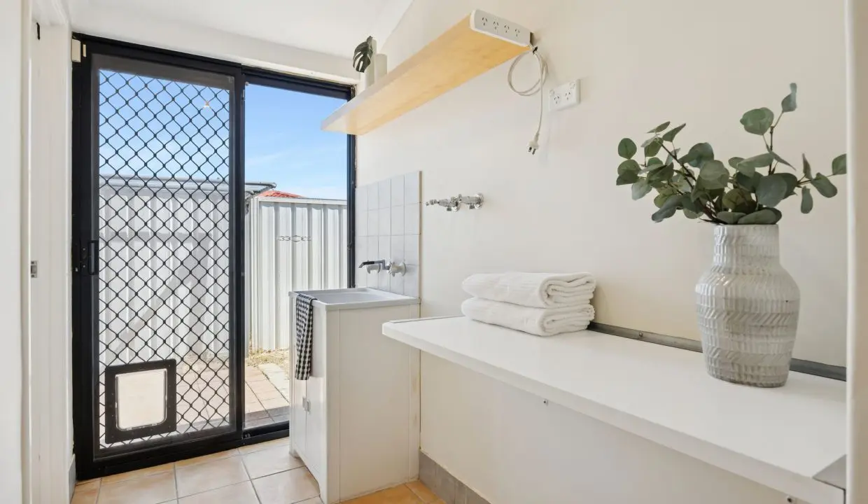 uploads1764209359693-k18ewzp52zk-55afba0a651d89e8df31877787cefc7722